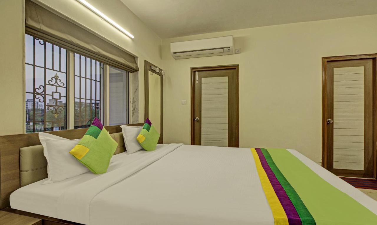 Hotel Treebo Sreemaa Newtown Panchuria Exterior foto